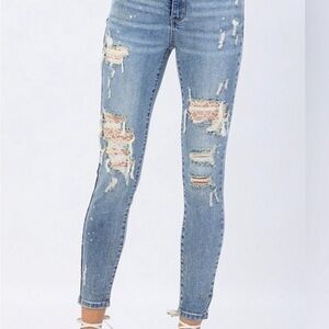 Judy Blue 16w Distressed Lace Skinny Women's Jeans 25” inseam Style 33432